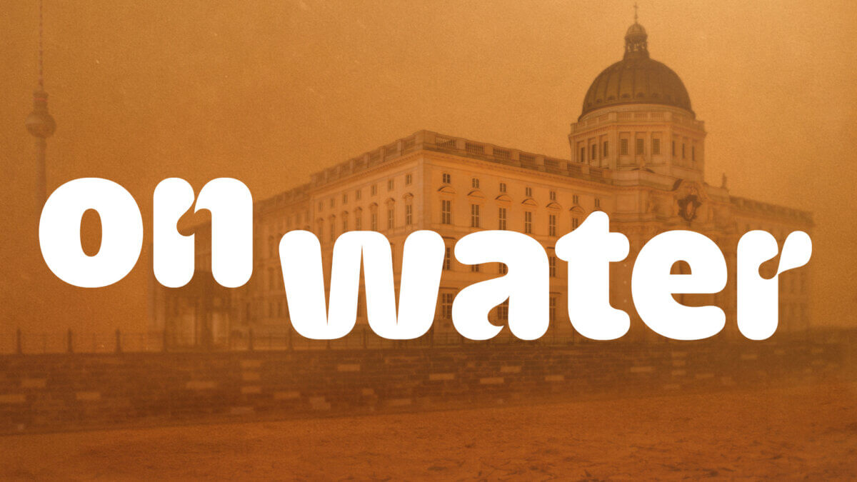 On water_key visual_groß_mit Schriftzug_wüste